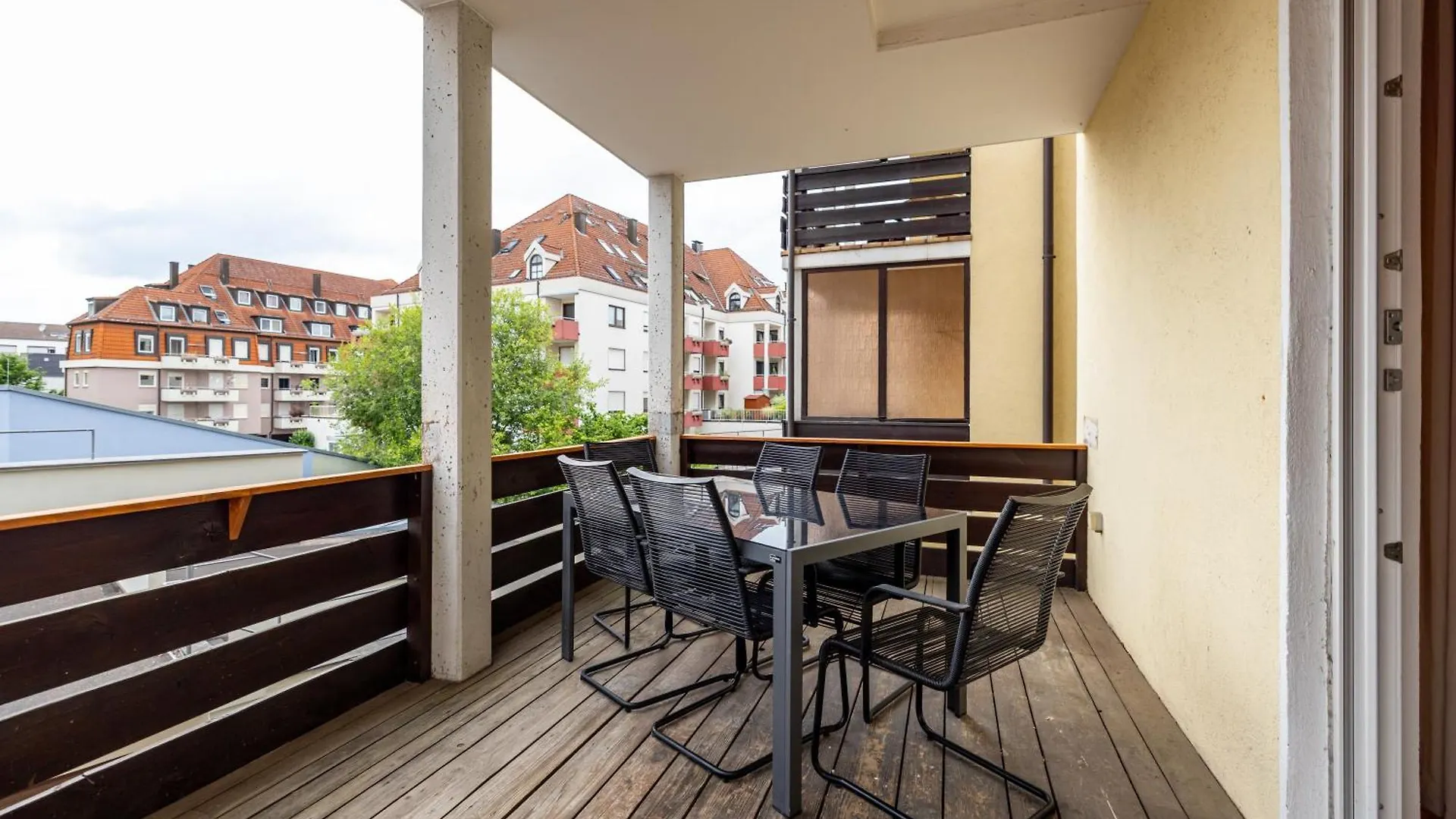 Central Apartments With Private Parking Lot Würzburg