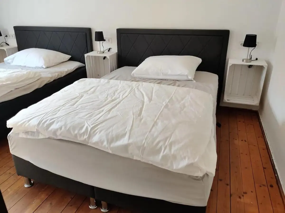 Central Apartments With Private Parking Lot Wurzburg